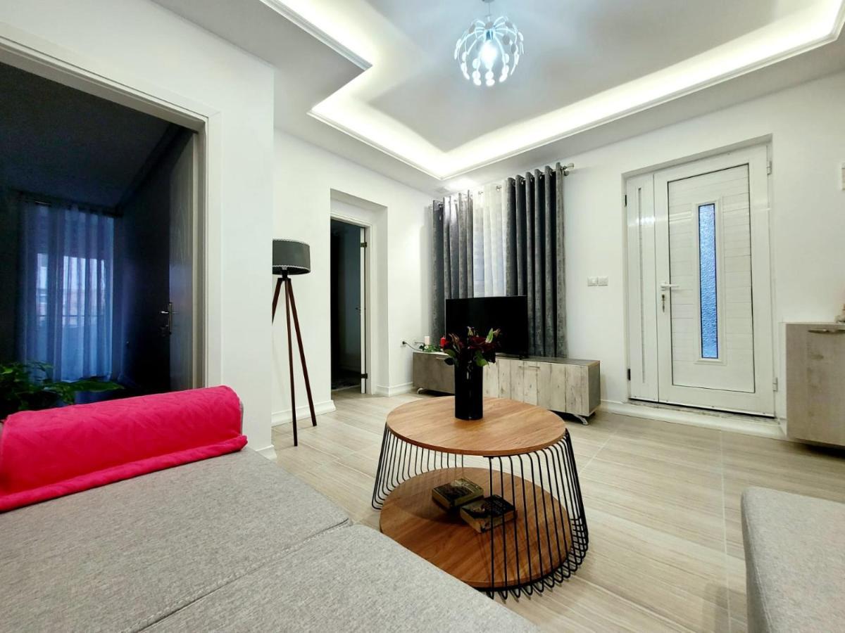 Anis Apartments Saranda Zewnętrze zdjęcie